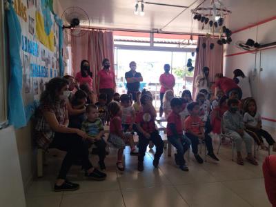 Núcleo Feminino Coprossel e CEMEI Sementinha do Saber levam alegria no Natal das Crianças da Escola